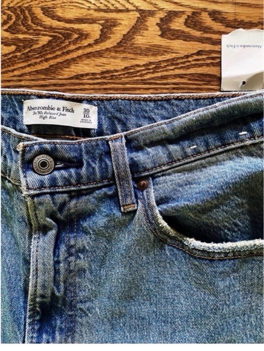 ABERCROMBIE & FITCH 90’s Relaxed High Rise Jeans Size 30 NEW! - Picture 8 of 10